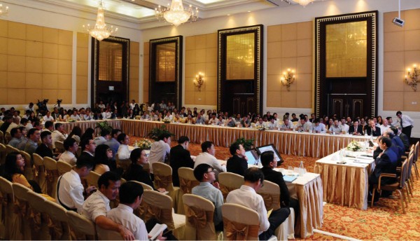 Tham gia các các sự kiện ngành, hội thảo chuyên môn để tiếp cận nguồn khách hàng
